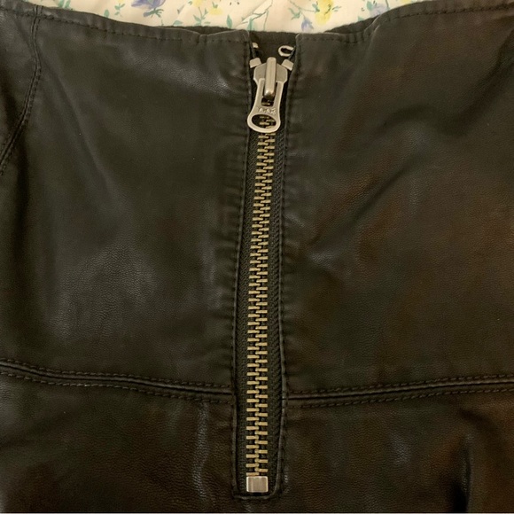FREE PEOPLE NEW Black Vegan Leather Flare Skirt, Back Zip, Size 8 - Picture 8 of 14
